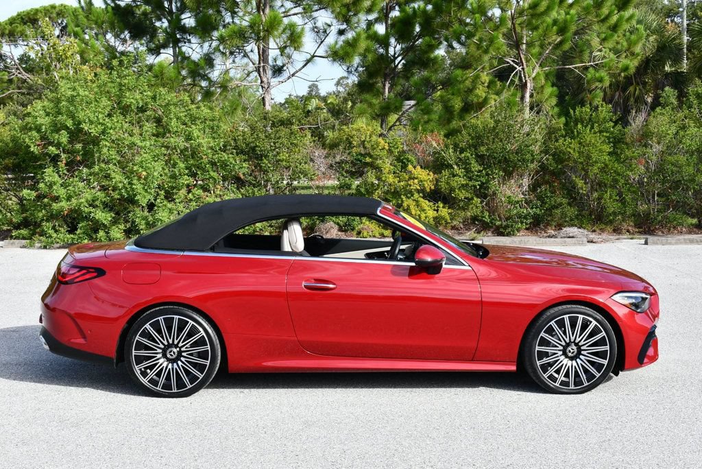Used 2024 Mercedes-Benz CLE 300 4MATIC Cabriolet image 48