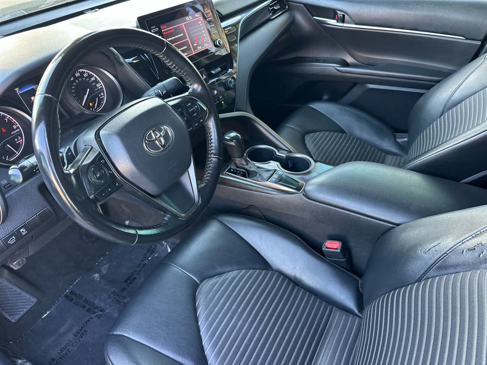 Used 2022 Toyota Camry SE FWD image 12