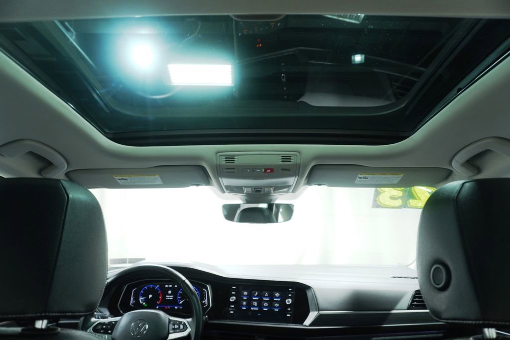 Used 2023 Volkswagen Jetta SEL image 18