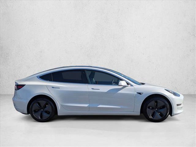 Used 2020 Tesla Model 3 Standard Range Plus image 4