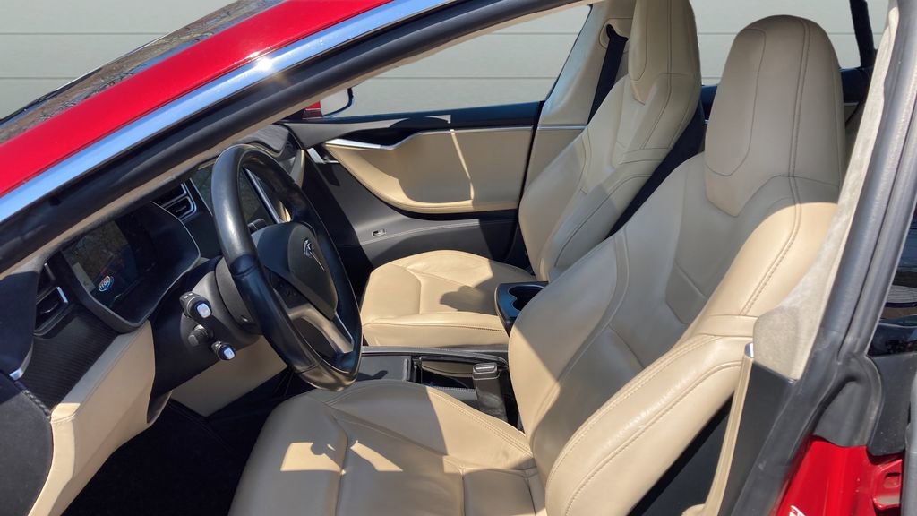 Used 2015 Tesla Model S 85D image 9