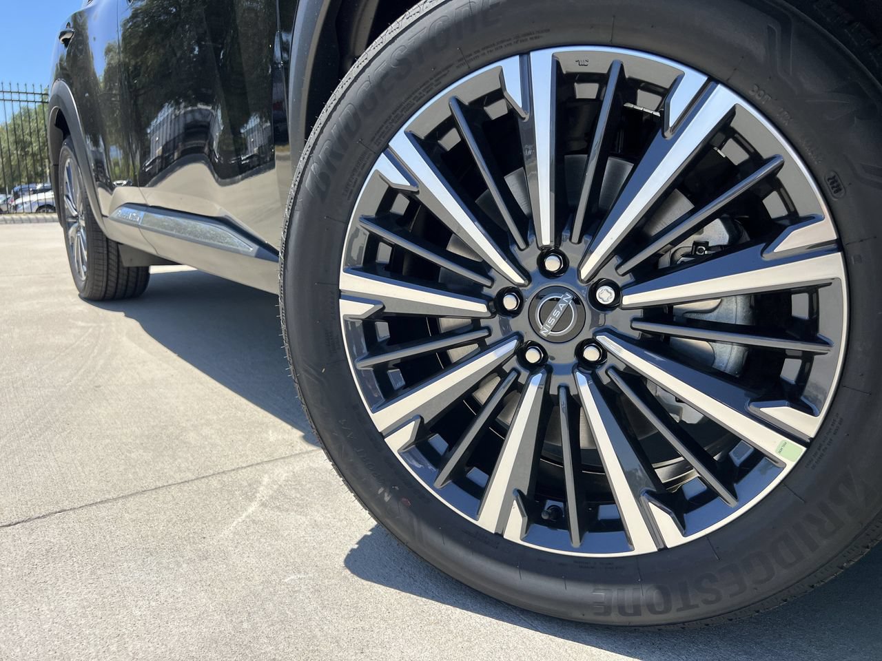 New 2026 Nissan Pathfinder Platinum FWD image 6