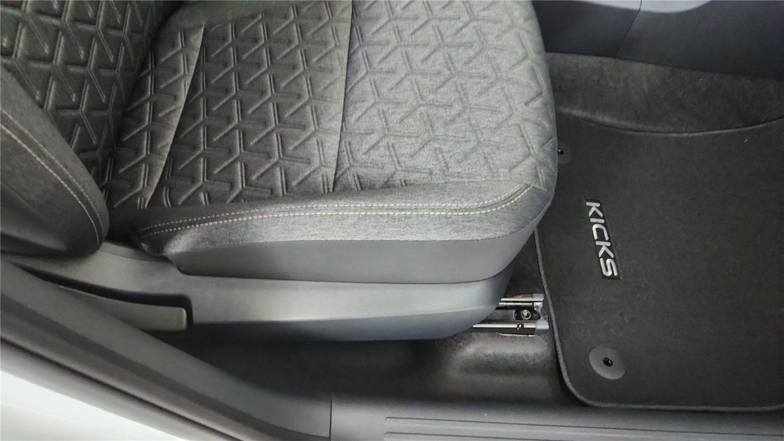 New 2026 Nissan Kicks SV w/ Cold Weather Package image 25