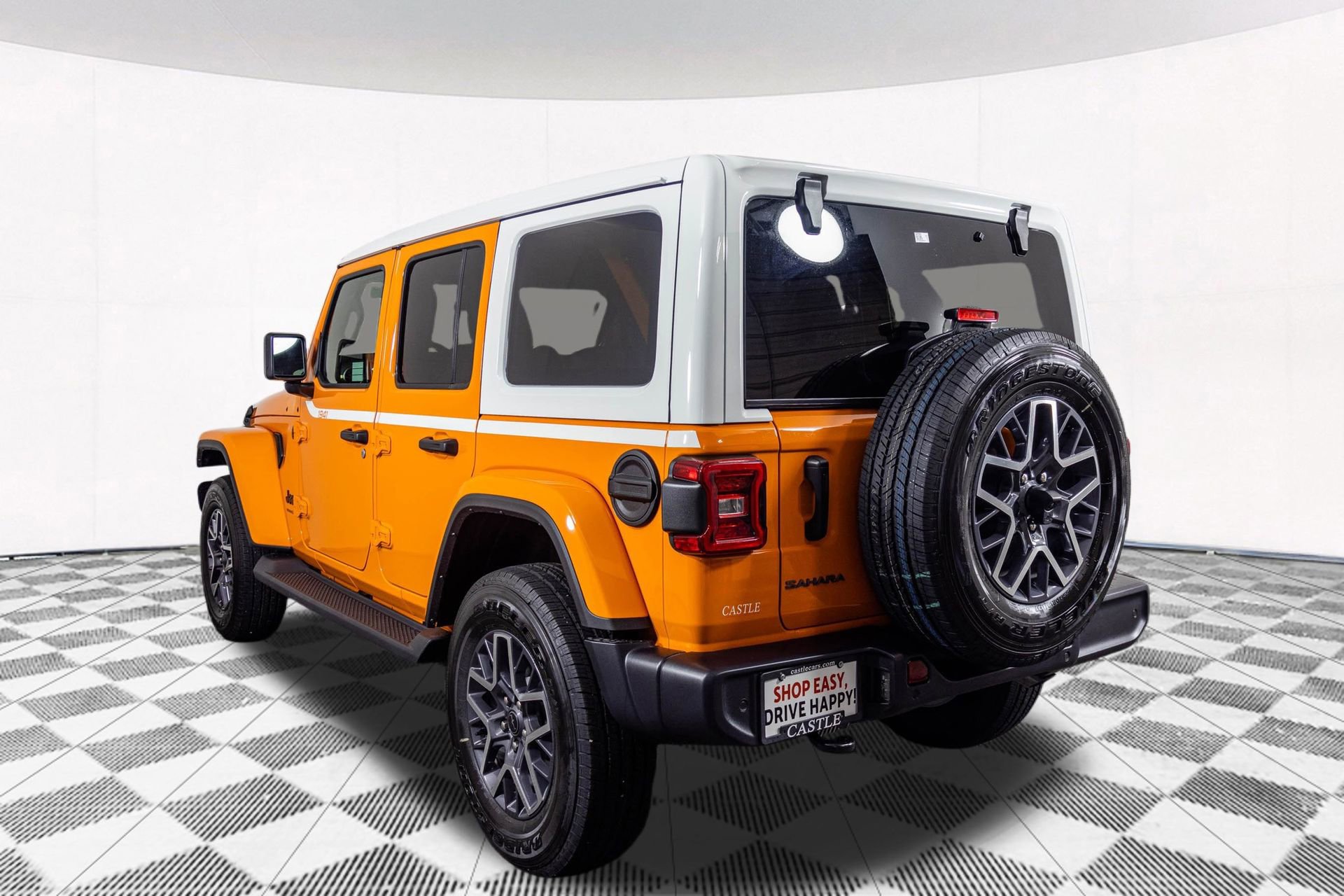 New 2026 Jeep Wrangler Unlimited Sahara AWD/4WD image 17