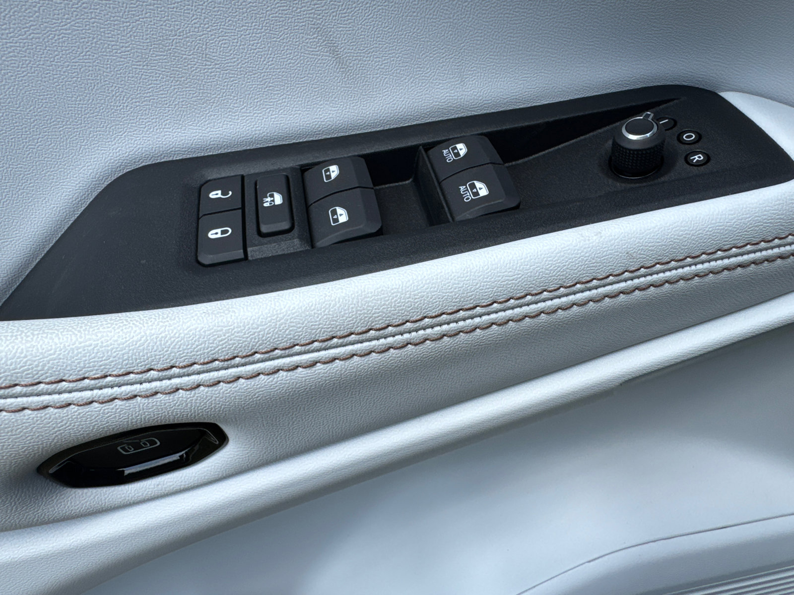 New 2026 Jeep Cherokee Limited AWD/4WD image 13