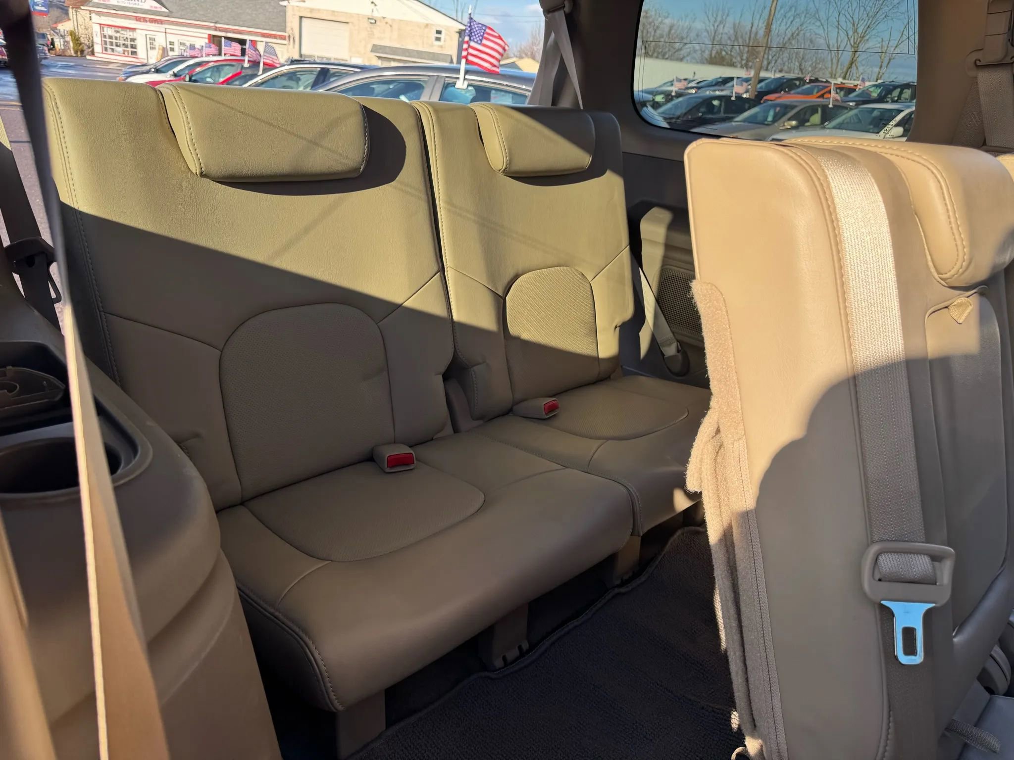 Used 2011 Nissan Pathfinder LE w/ Navigation Pkg image 19