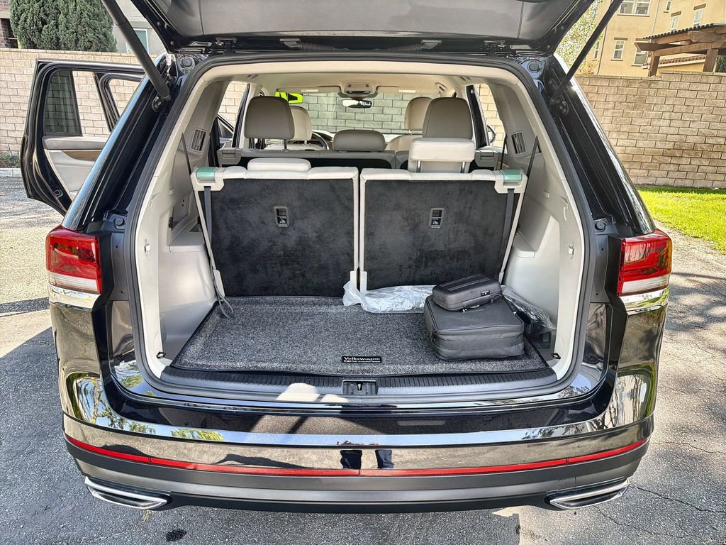 Used 2024 Volkswagen Atlas SE image 19