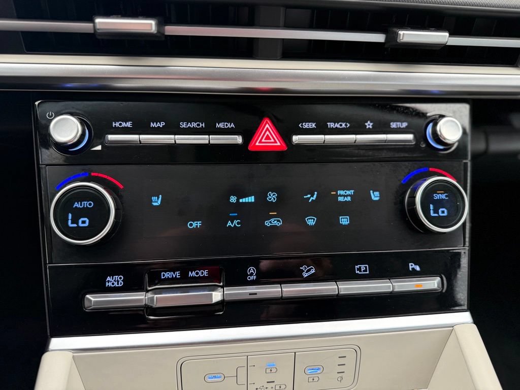 Used 2025 Hyundai Santa Fe SEL FWD image 41