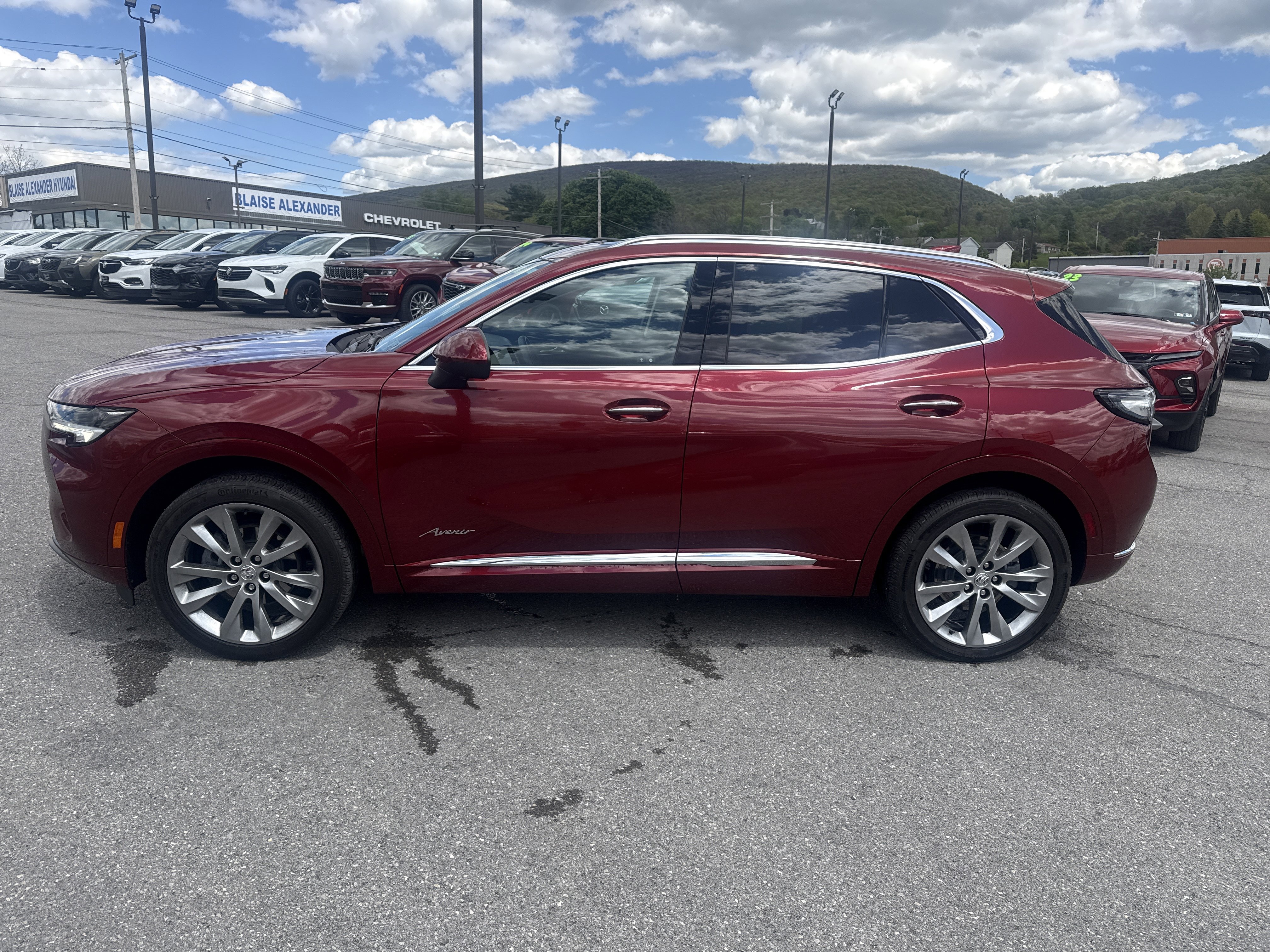 Used 2023 Buick Envision Avenir AWD/4WD image 22