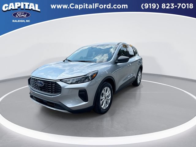 Certified 2023 Ford Escape Active w/ Tech Pack #1 FWD image 4