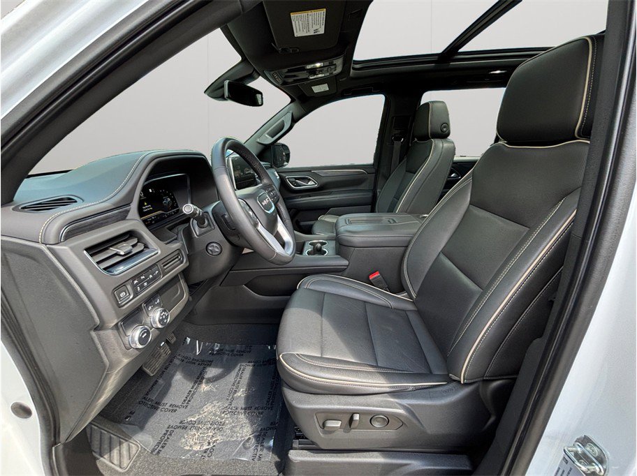 Used 2022 GMC Yukon SLT w/ SLT Premium Package RWD image 2