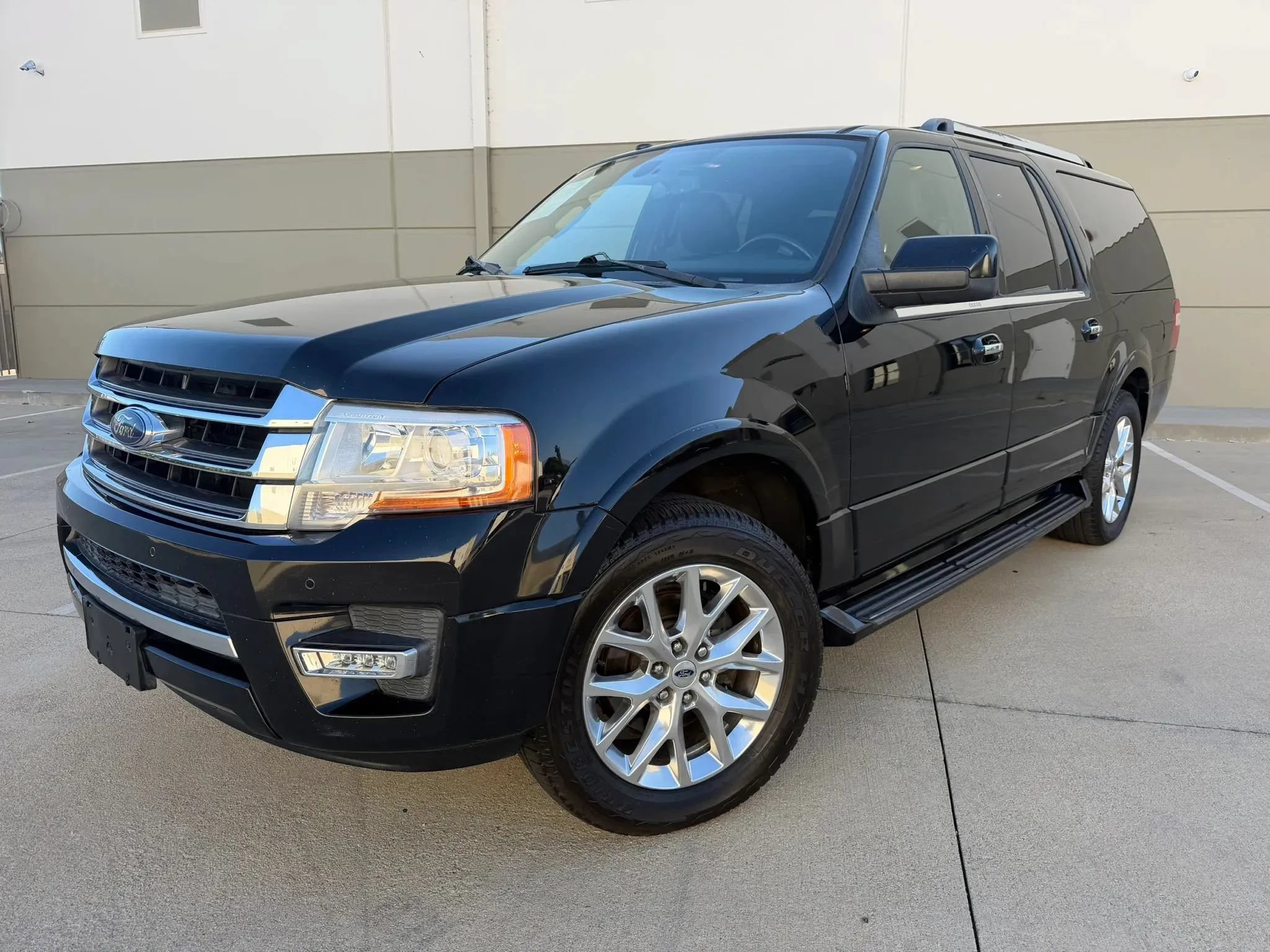 Used 2017 Ford Expedition EL Limited RWD image 1