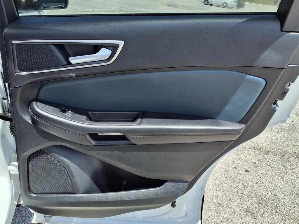 Used 2023 Ford Edge SEL w/ Sport Appearance Package AWD/4WD image 15