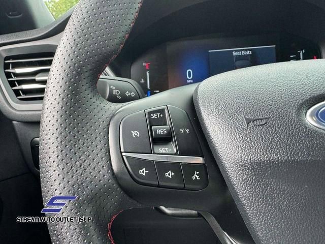 Used 2024 Ford Escape ST-Line image 22