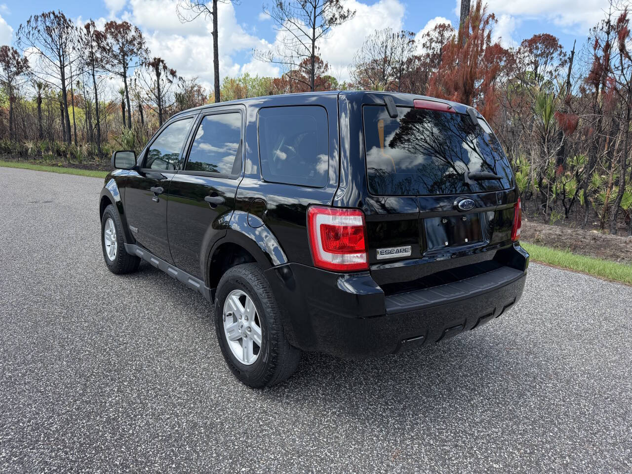 Used 2008 Ford Escape XLS FWD image 3
