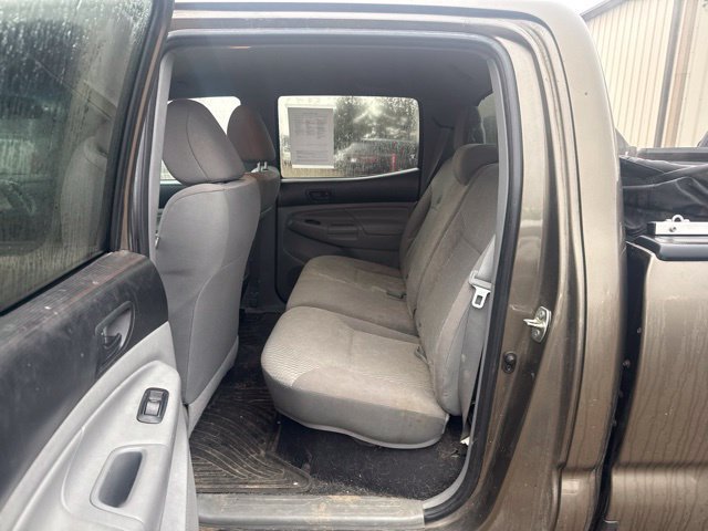 Used 2013 Toyota Tacoma 4x4 Double Cab w/ SR5 Pkg image 4
