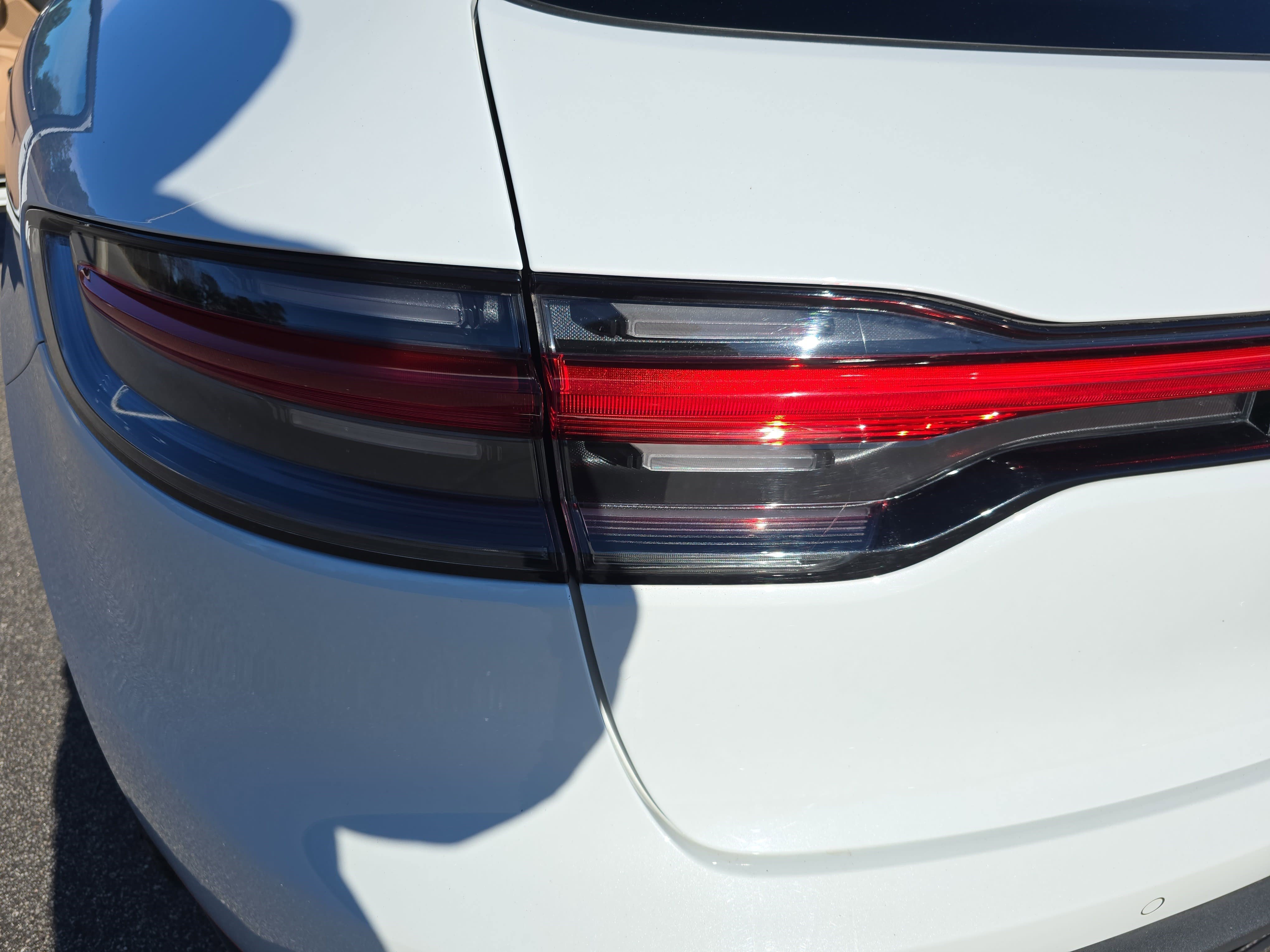 Used 2022 Porsche Macan Base image 33