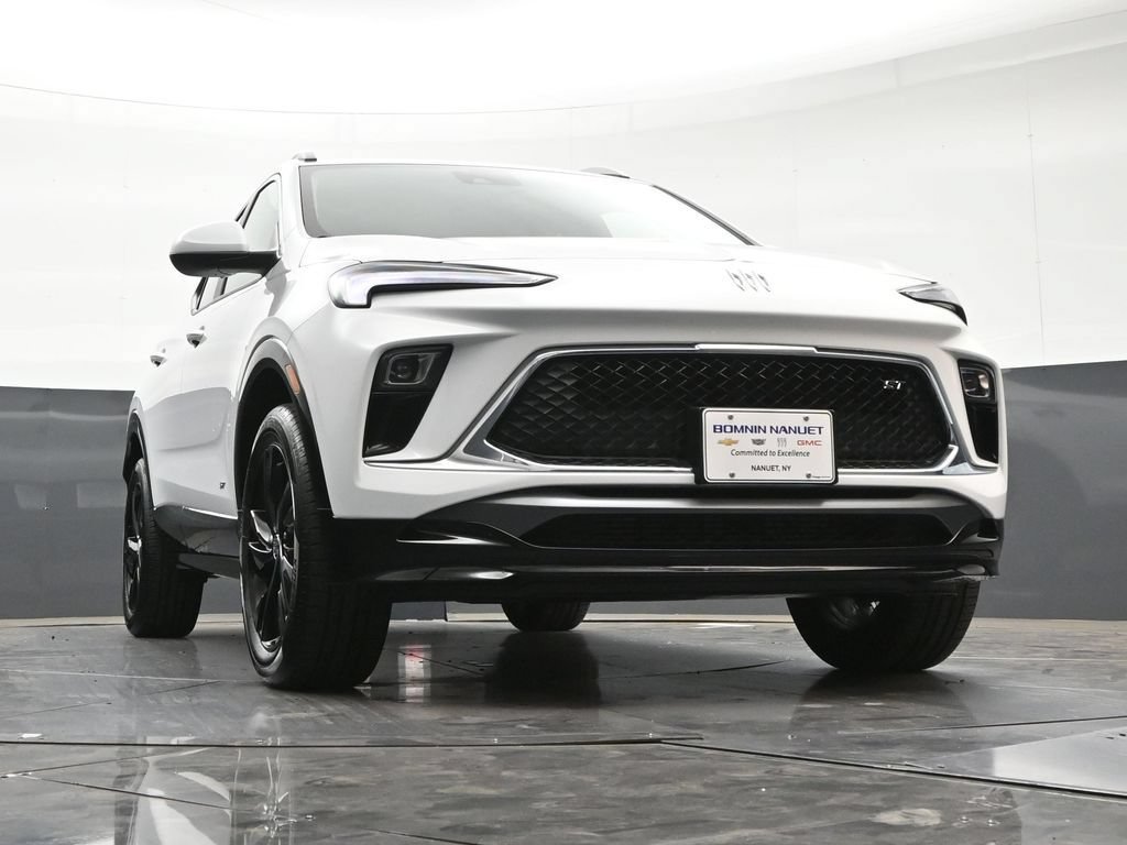 Certified 2026 Buick Encore GX Sport Touring AWD/4WD image 30