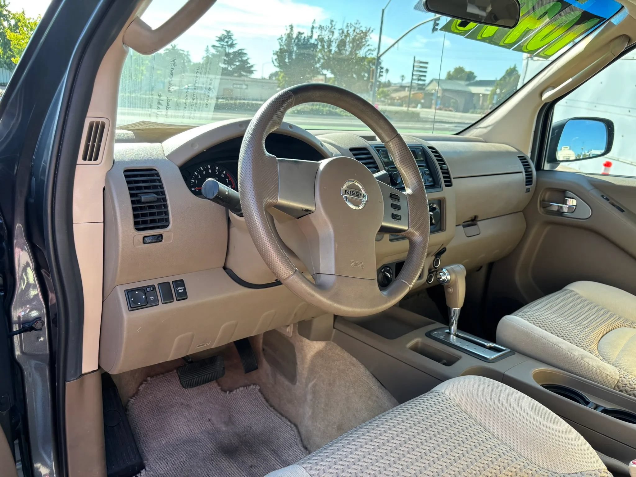 Used 2005 Nissan Frontier SE w/ (P01) Power Pkg AWD/4WD image 9