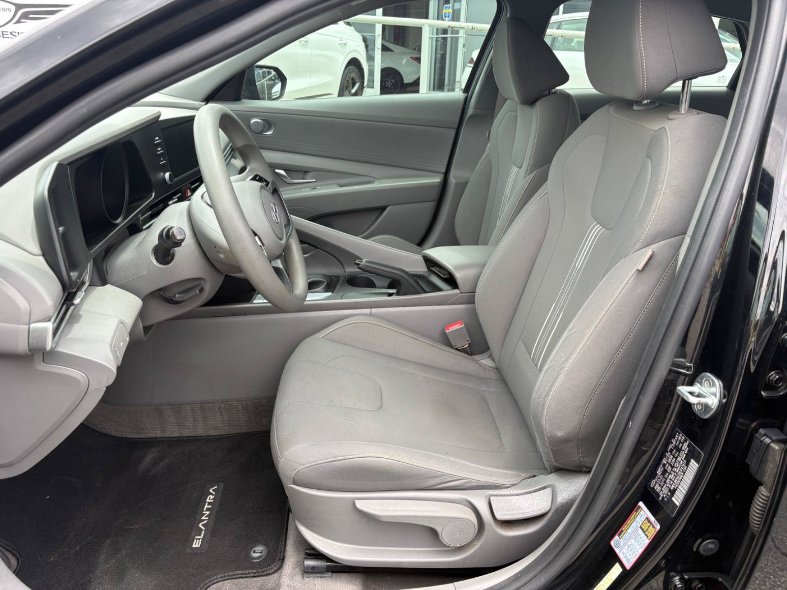 Used 2022 Hyundai Elantra SEL FWD image 15