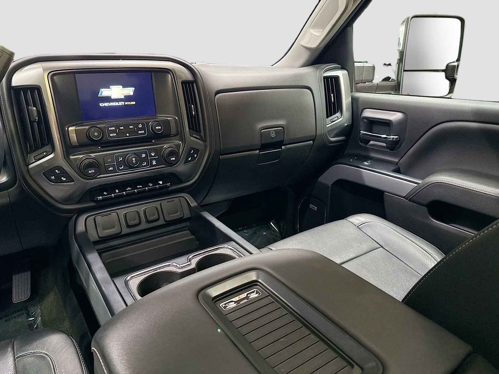Used 2018 Chevrolet Silverado 2500 LTZ w/ Duramax Plus Package AWD/4WD image 27