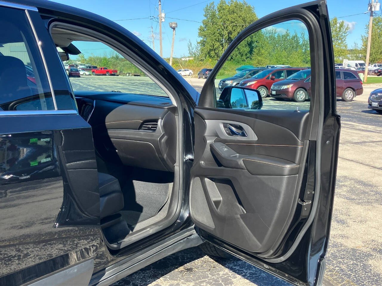 Used 2018 Chevrolet Traverse LT AWD/4WD image 14