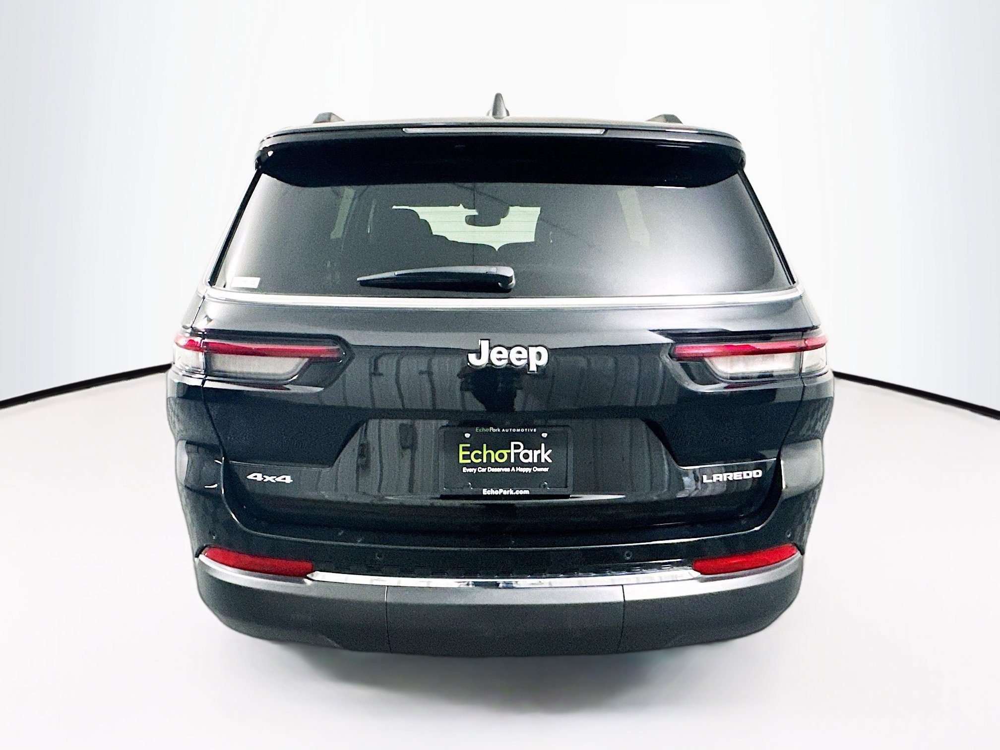 Used 2025 Jeep Grand Cherokee L Laredo image 7