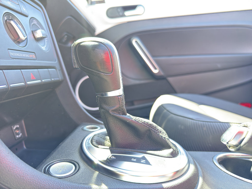 Used 2013 Volkswagen Beetle TDI image 22