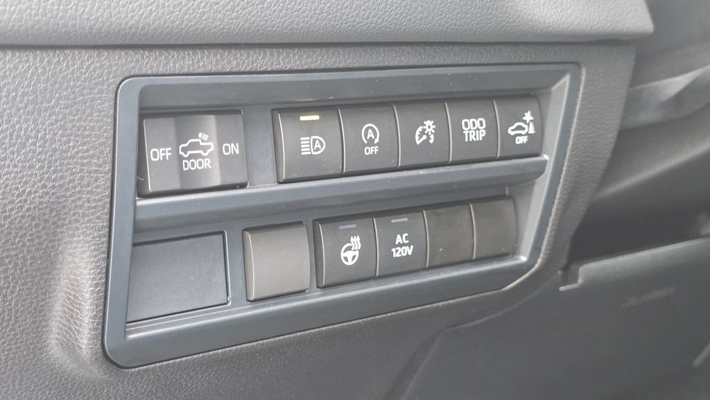 Used 2024 Toyota Tundra Limited AWD/4WD image 25