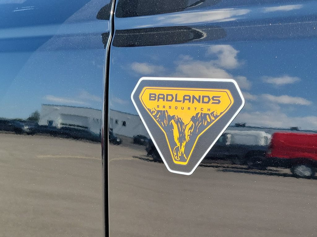 New 2026 Ford Bronco Badlands AWD/4WD image 6