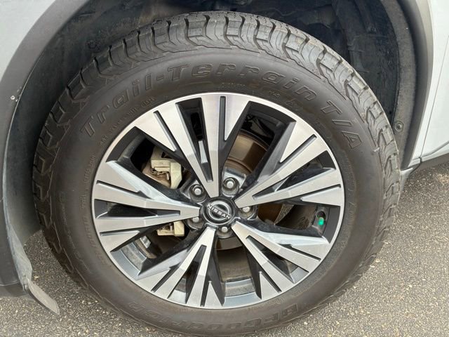 Certified 2023 Nissan Rogue SV w/ SV Premium B Package FWD image 9