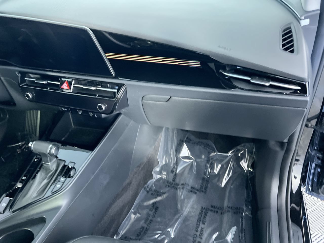 Certified 2024 Kia Niro EX FWD image 30