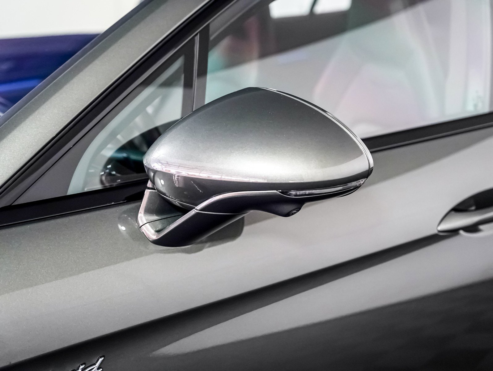 Certified 2025 Porsche Panamera 4S image 27