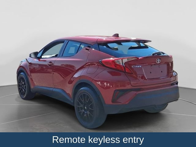 Used 2022 Toyota C-HR XLE FWD image 5