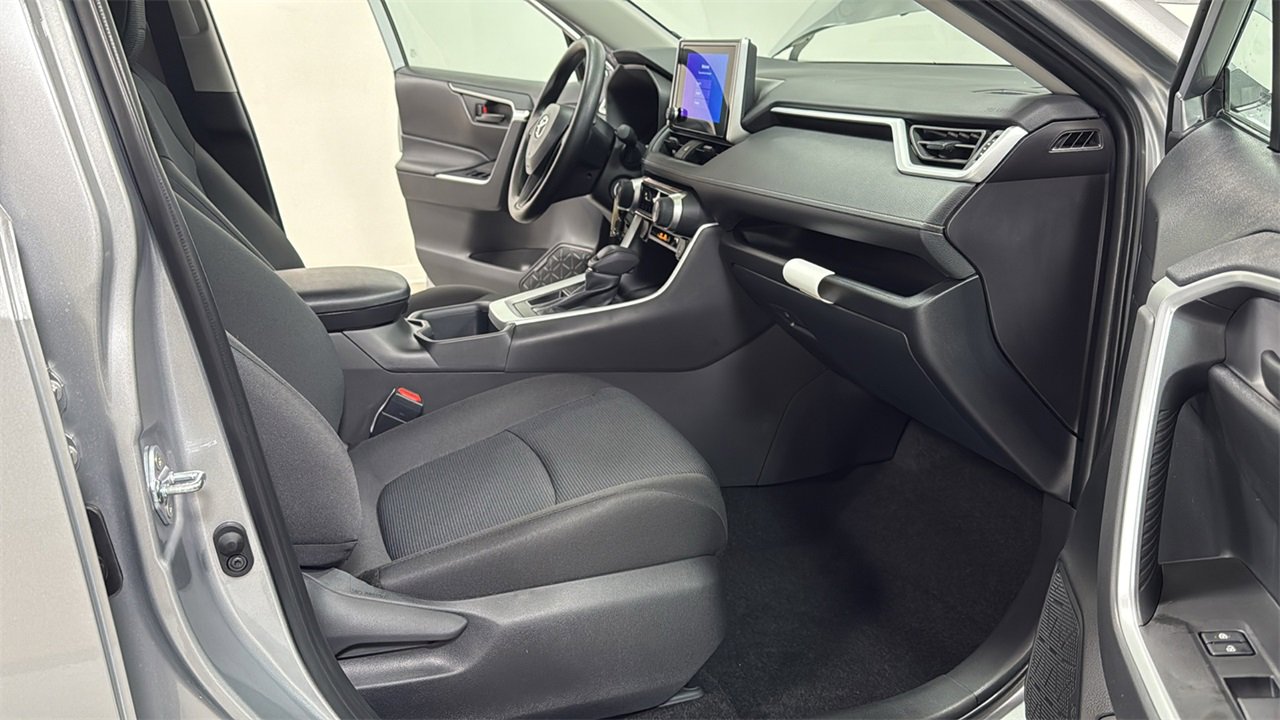 New 2025 Toyota RAV4 LE image 18