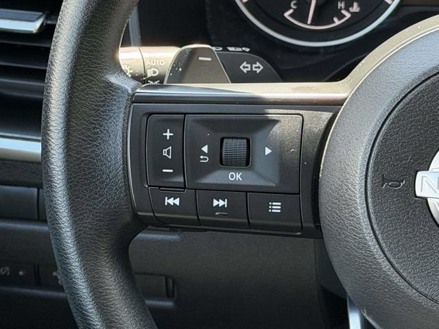 Used 2024 Nissan Rogue SV FWD image 24