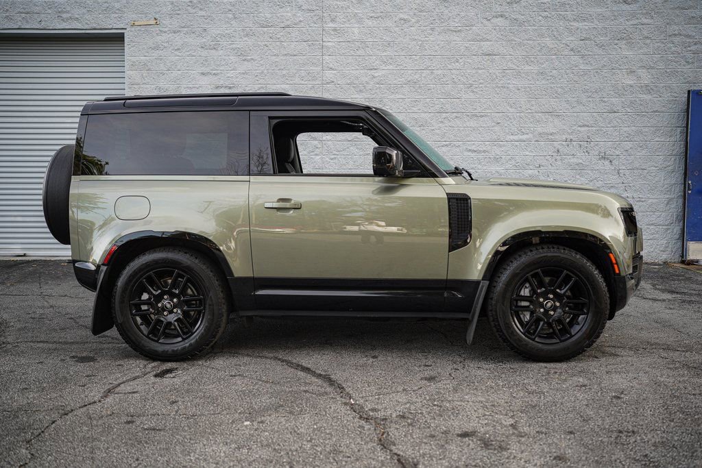 Used 2022 Land Rover Defender 90 X-Dynamic S image 18