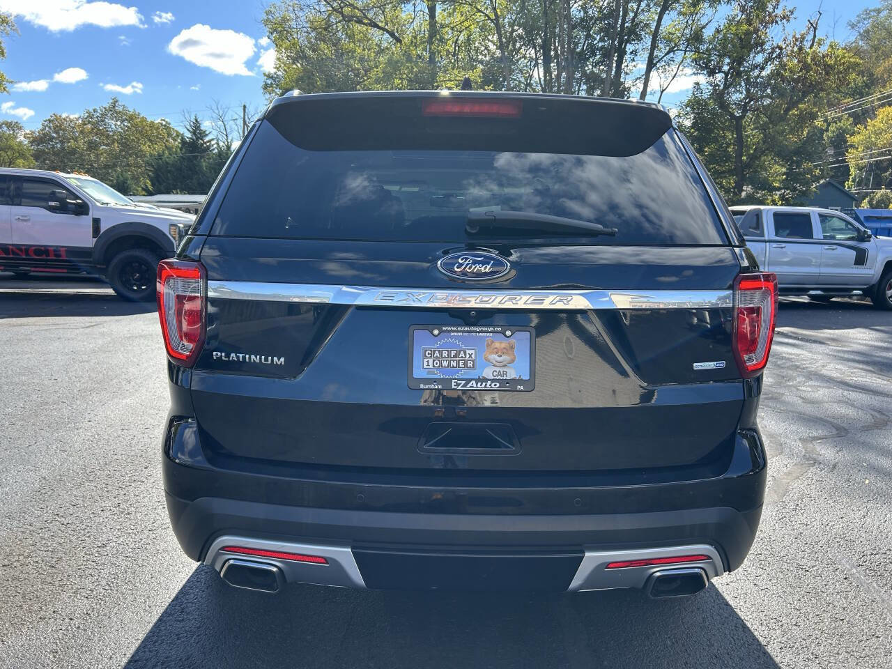 Used 2017 Ford Explorer Platinum image 9