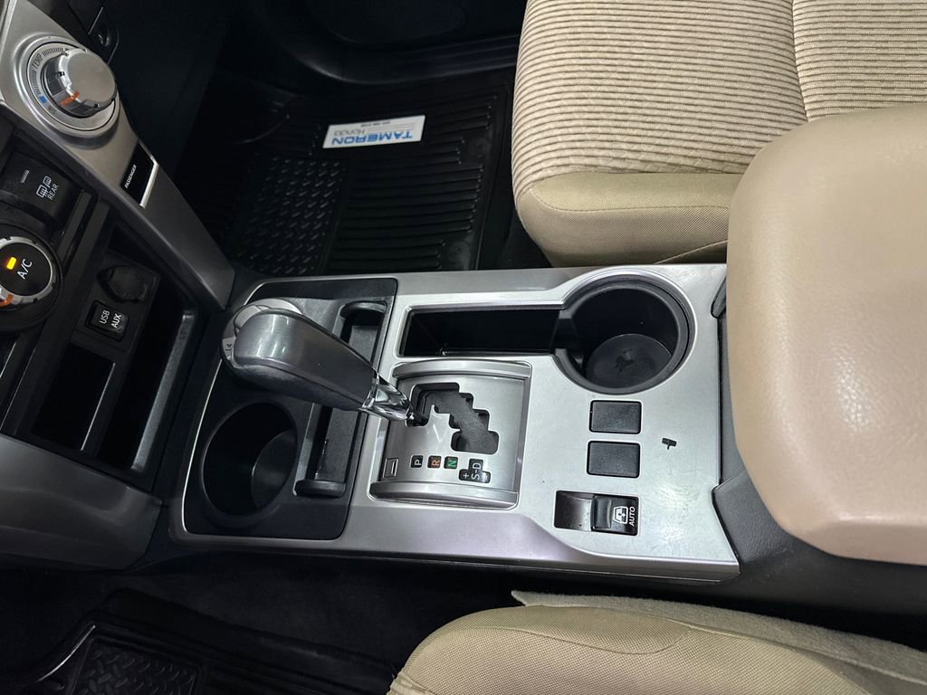 Used 2018 Toyota 4Runner SR5 AWD/4WD image 30