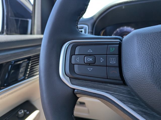Used 2024 Jeep Wagoneer Series III AWD/4WD image 32