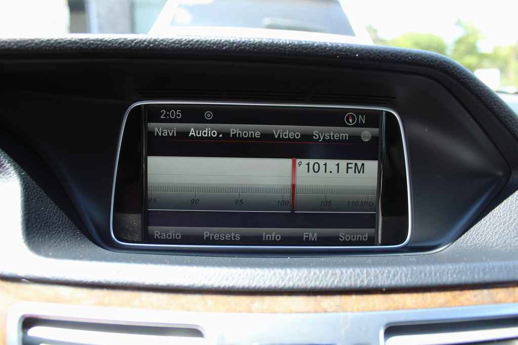 Used 2014 Mercedes-Benz E 350 Sedan w/ Premium 1 Package image 17