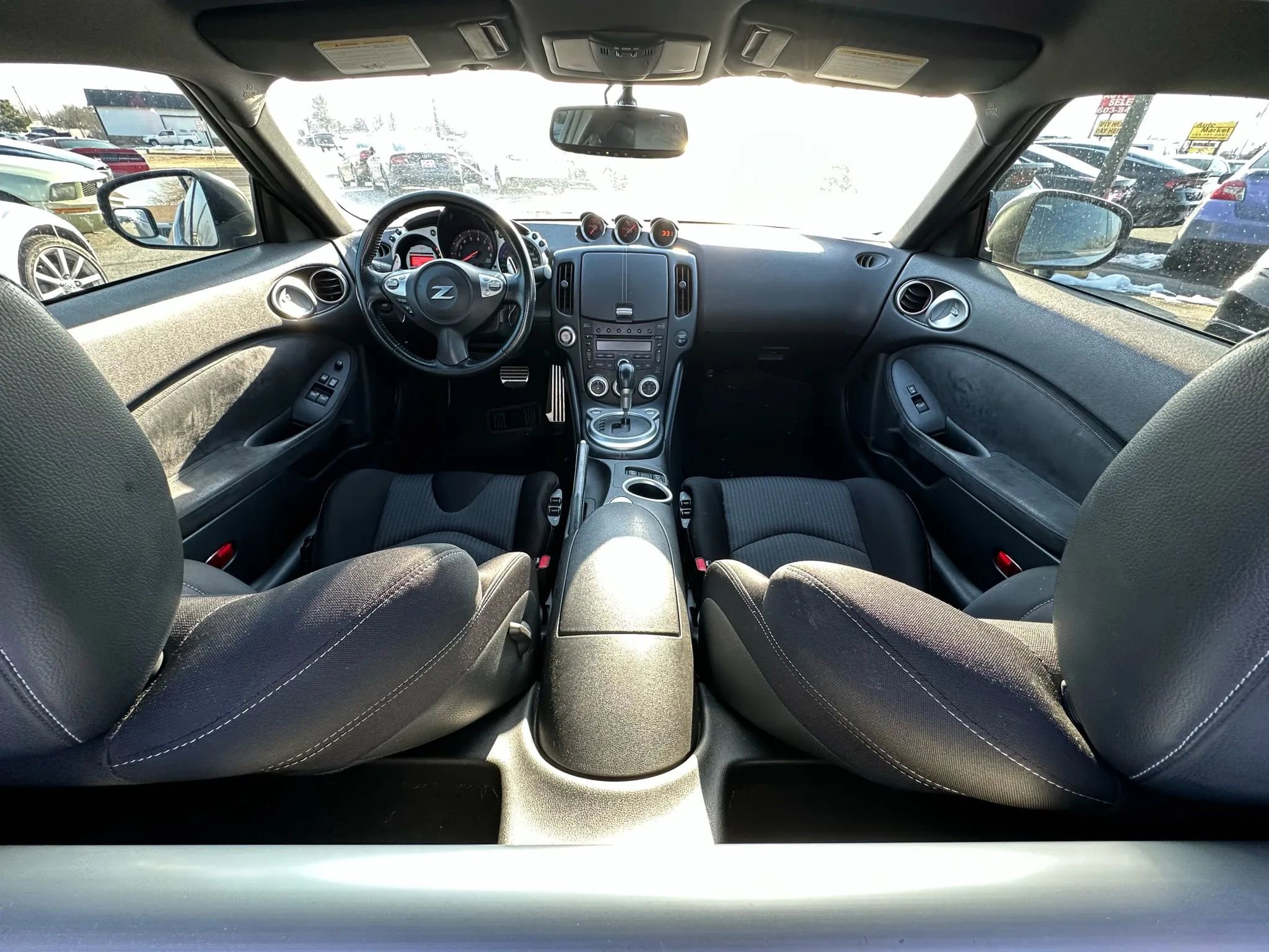 Used 2009 Nissan 370Z Touring image 11