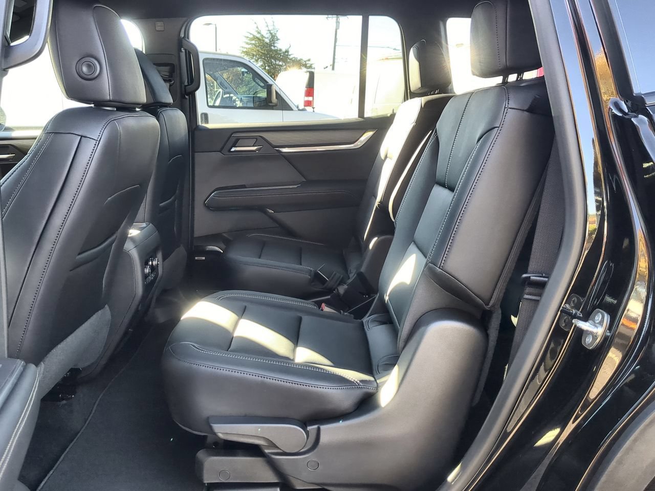 New 2026 GMC Acadia Elevation w/ Elevation Premium Package FWD image 25