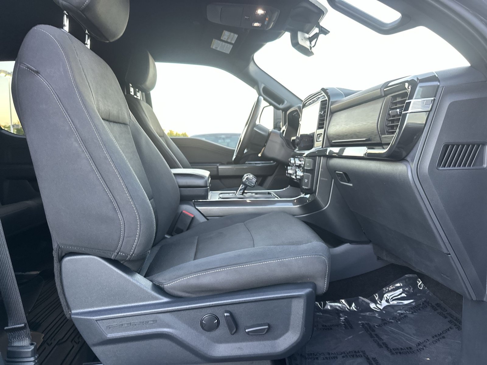 Used 2022 Ford F150 XLT w/ Equipment Group 302A High AWD/4WD image 27