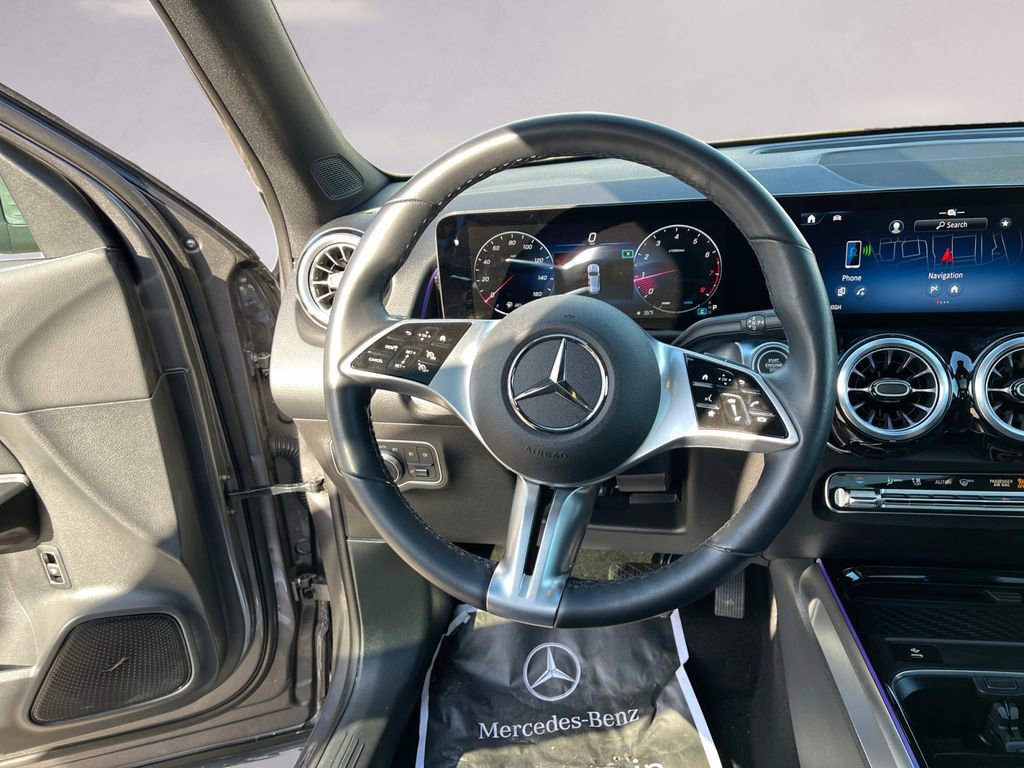 Certified 2025 Mercedes-Benz GLB 250 4MATIC image 12
