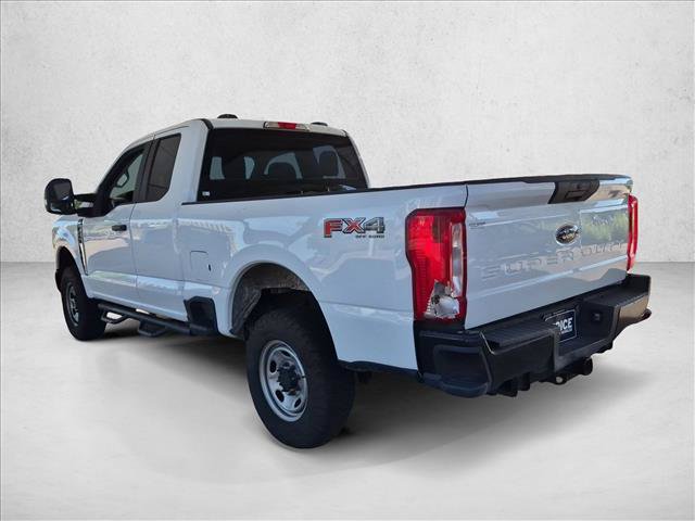 Used 2023 Ford F250 XL w/ FX4 Off-Road Package AWD/4WD image 7