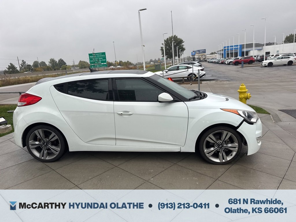 Used 2013 Hyundai Veloster w/ Style Pkg image 15
