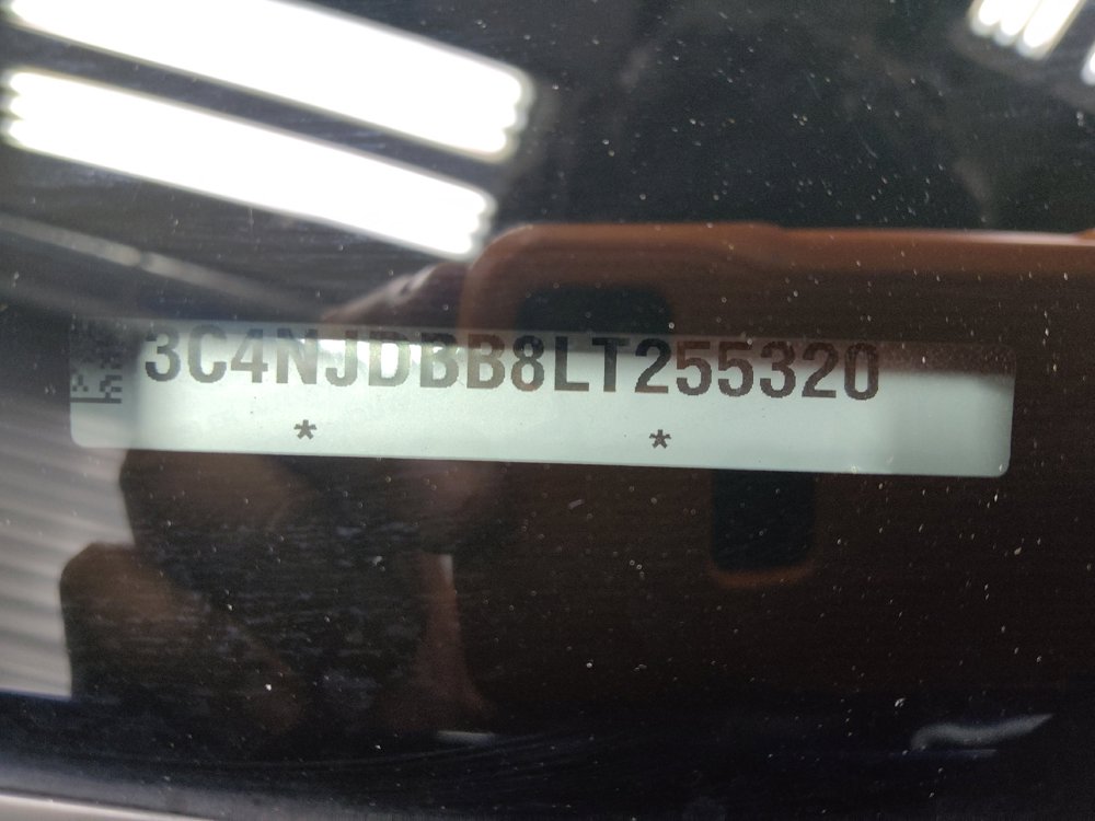 Used 2020 Jeep Compass Latitude AWD/4WD image 33