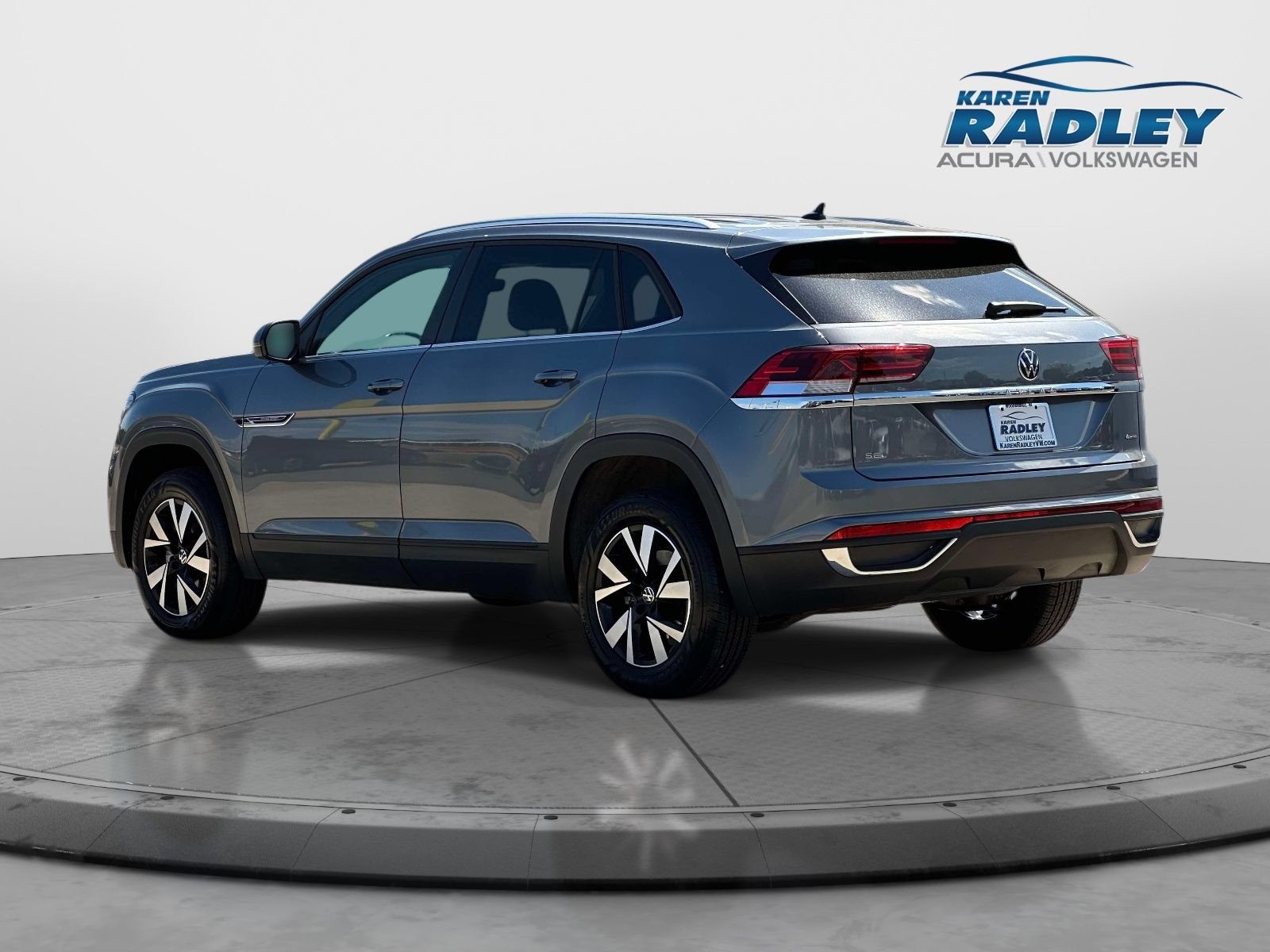 Certified 2023 Volkswagen Atlas Cross Sport SE AWD/4WD image 4