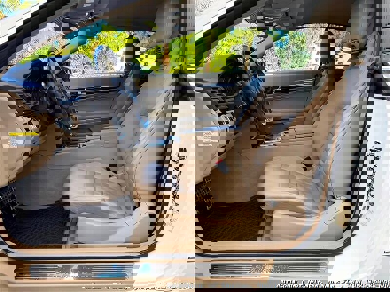 Used 2011 Mercedes-Benz E 550 Cabriolet image 35